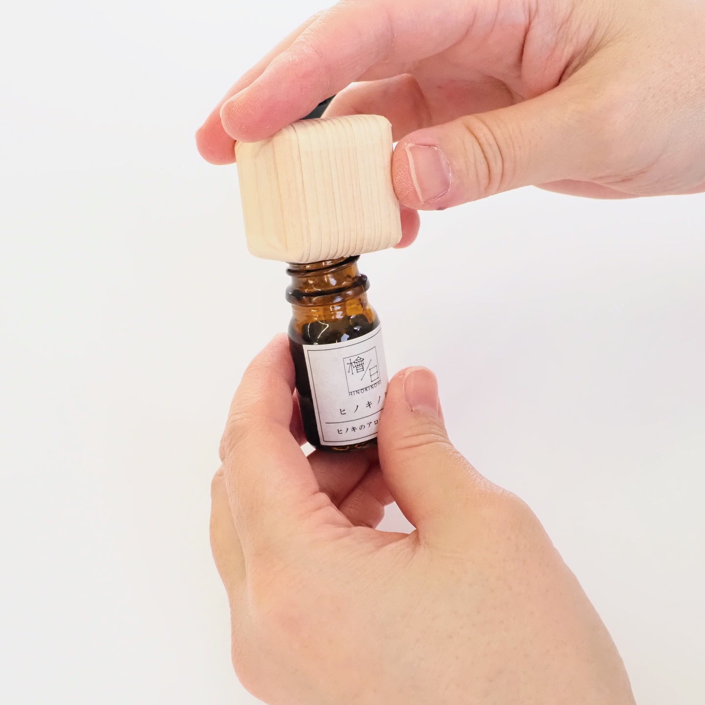 ヒノキのアロマキャップ